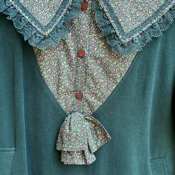 Vintage Style Dress - Picture 2 of 8